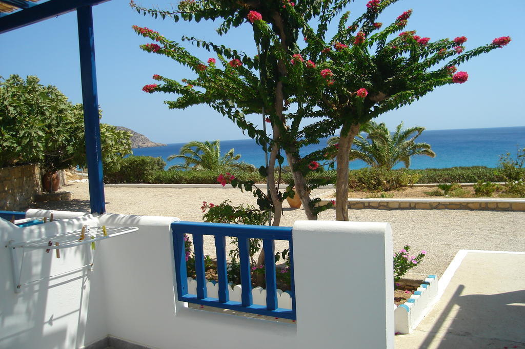 Ardani Bay Studios Amoopi Room photo