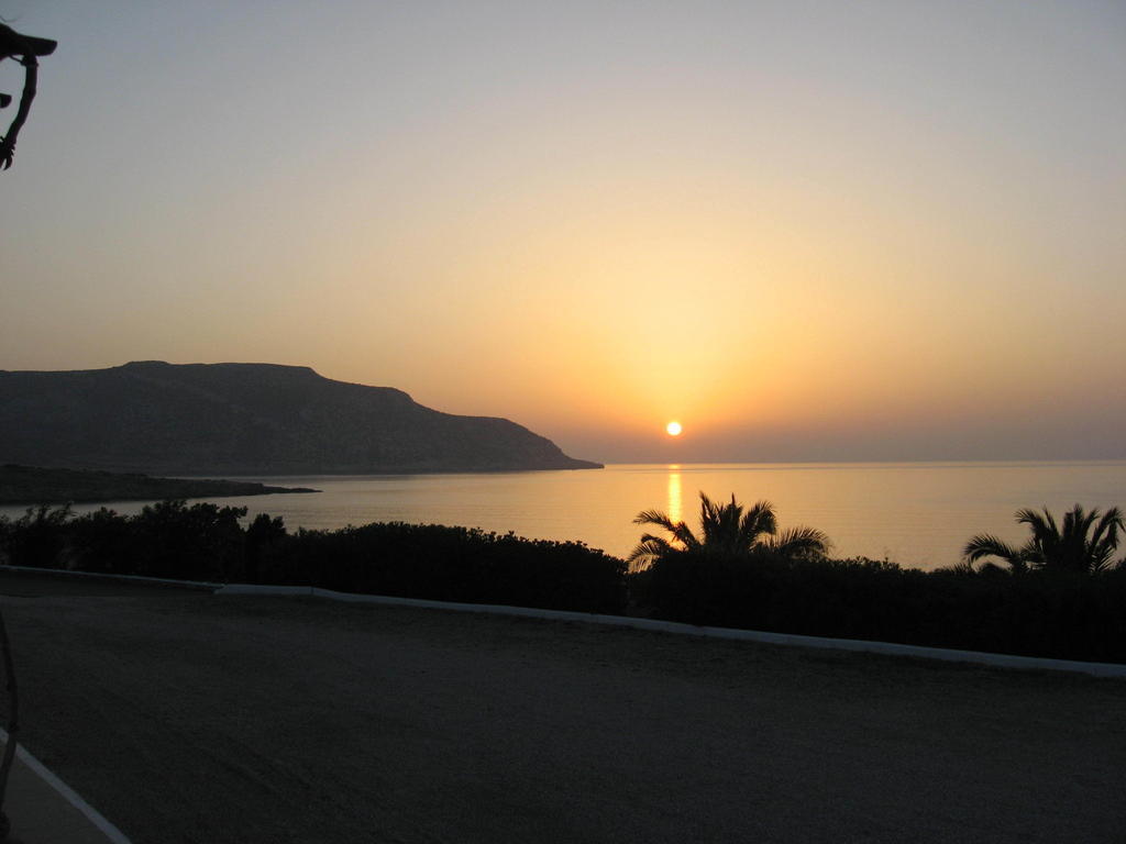 Ardani Bay Studios Amoopi Exterior photo